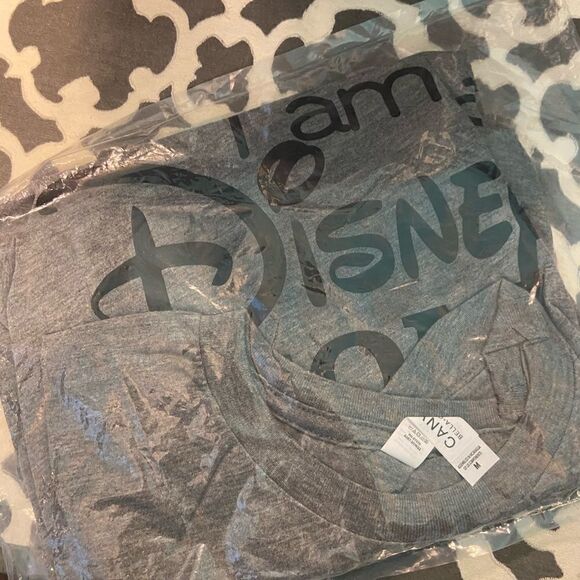 NEW I’m Not. Regular Mom I’m A Disney Mom T-shirt - Picture 3 of 4